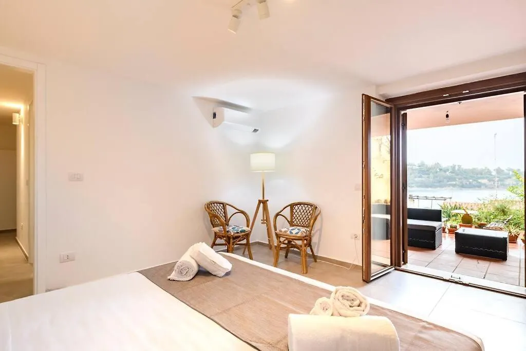 ארבאטקס Amazing View - Exclusive Apartment Portu Frailis איטליה